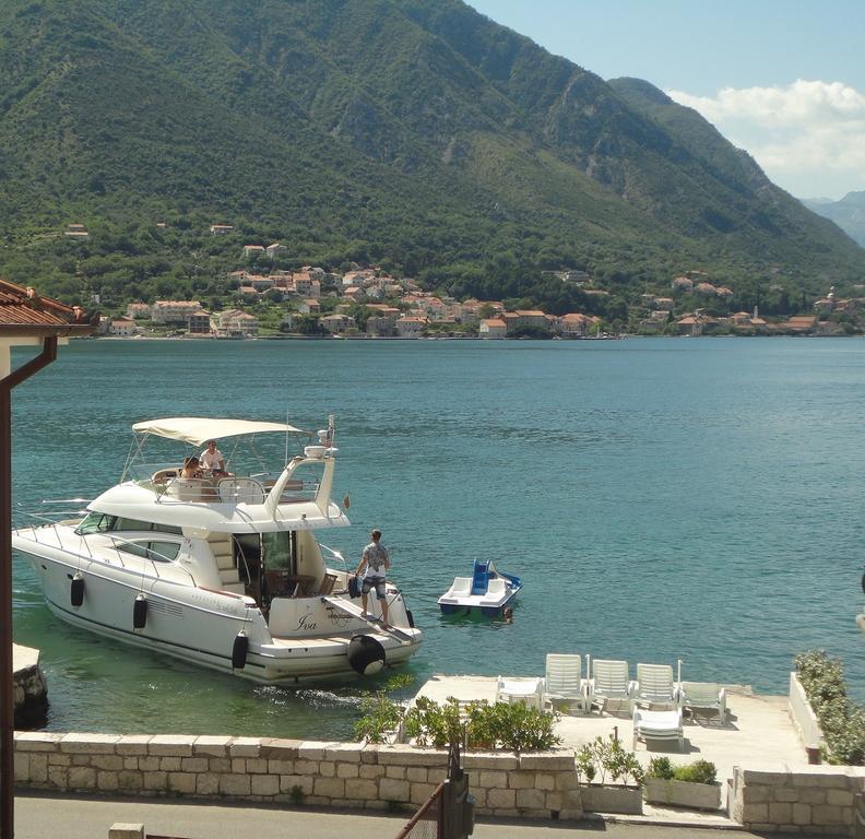 Apartment The Sea Coast Kotor Exteriör bild