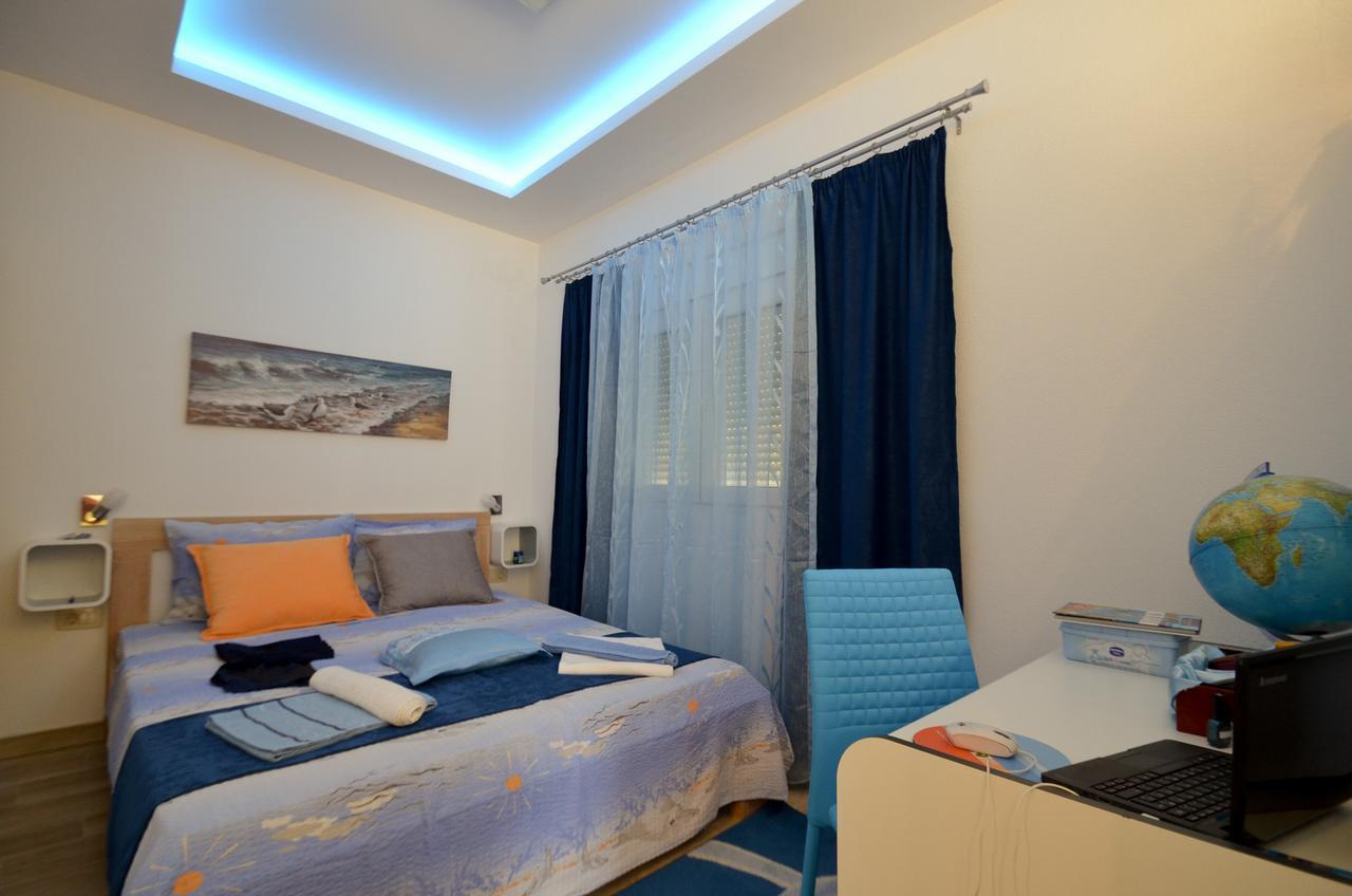 Apartment The Sea Coast Kotor Exteriör bild