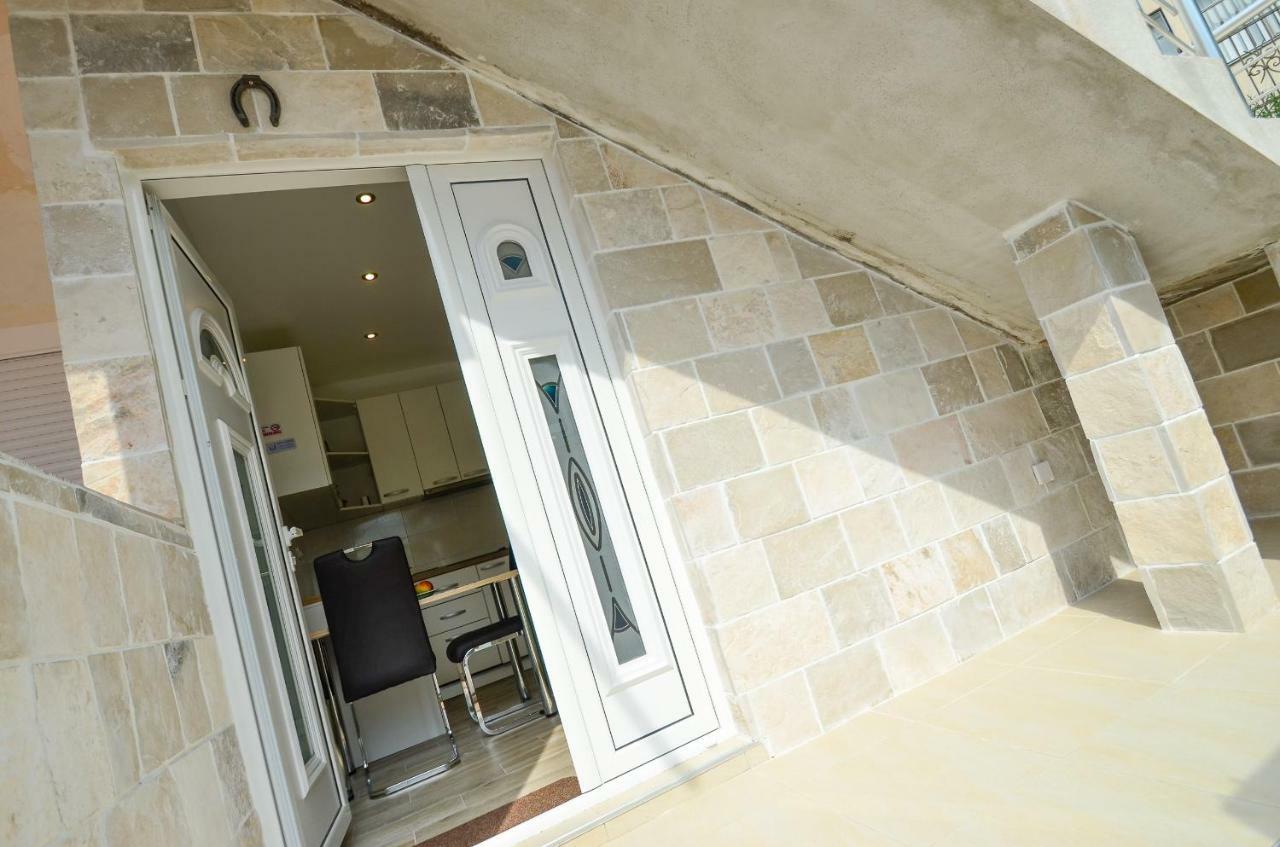 Apartment The Sea Coast Kotor Exteriör bild