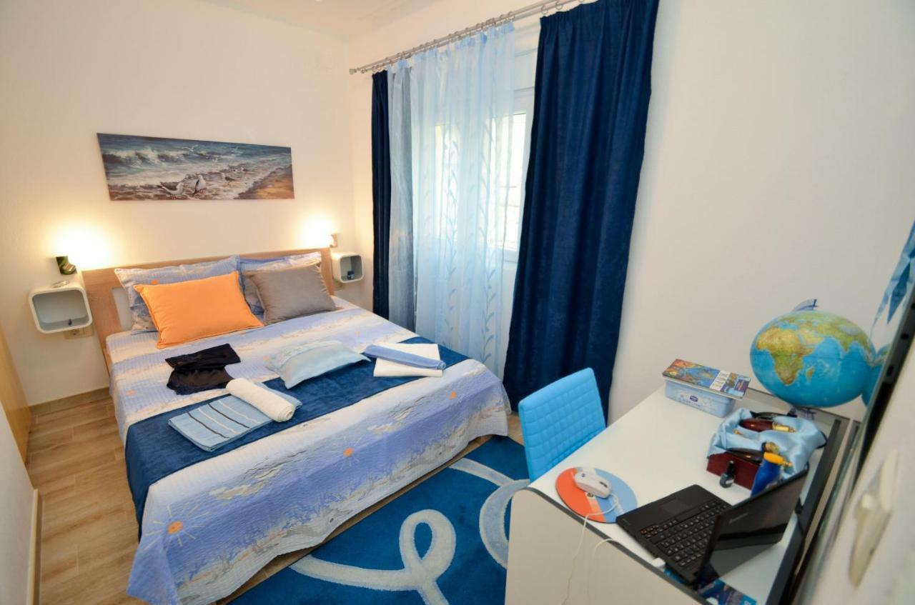 Apartment The Sea Coast Kotor Exteriör bild