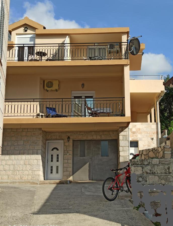 Apartment The Sea Coast Kotor Exteriör bild